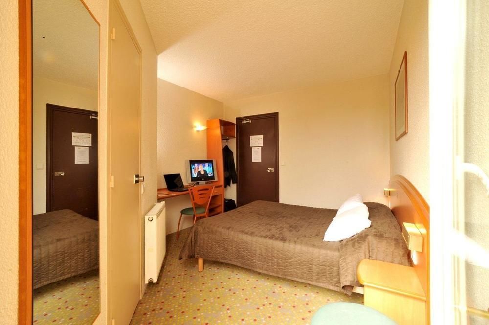 Ibis Budget Сент-Уан-л'Омон Екстериор снимка